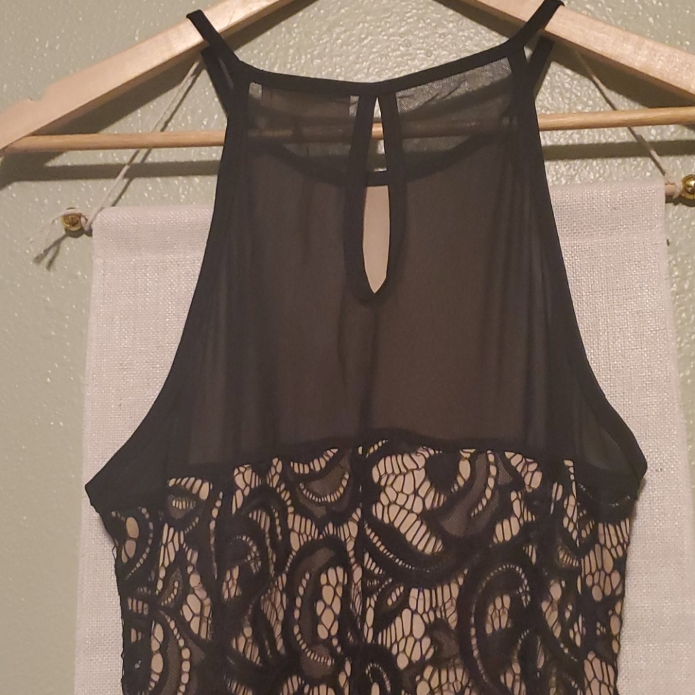 Clothing - Picture 4 of 4